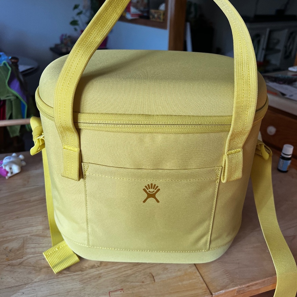 Hydroflask 12L soft cooler